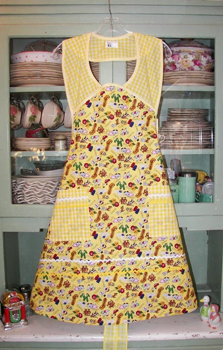 1940 Retro Yellow Salt and Pepper Shakers